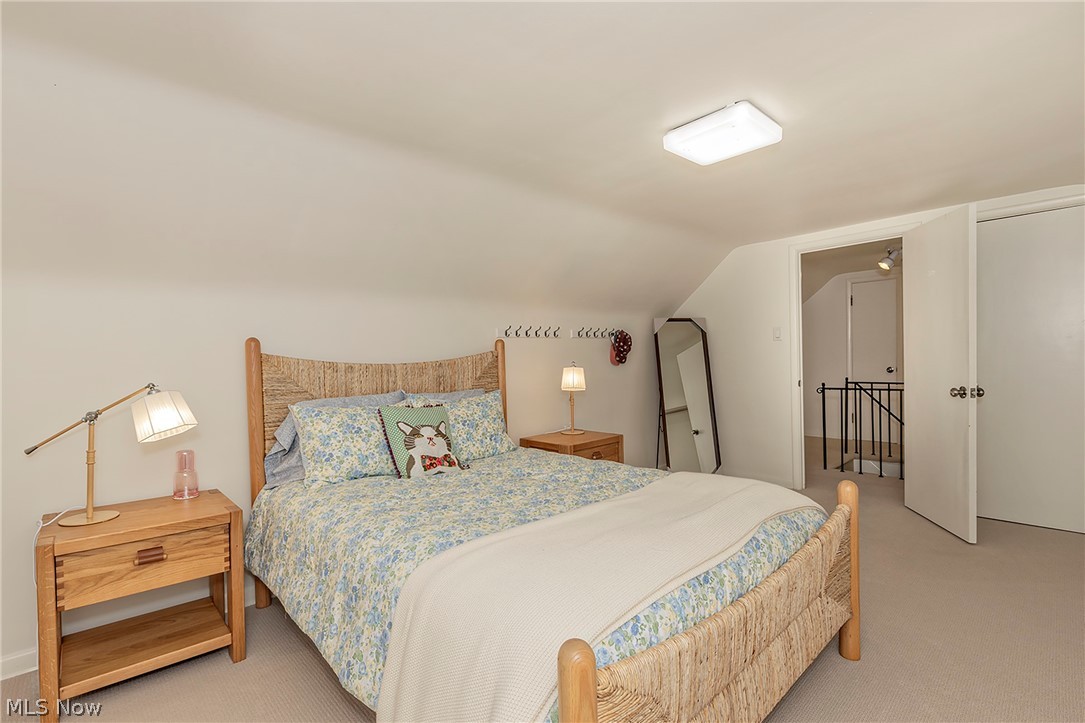 2359 Loyola Road University Heights OH 44118