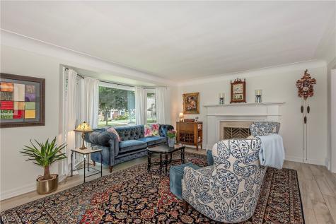 2359 Loyola Road University Heights OH 44118