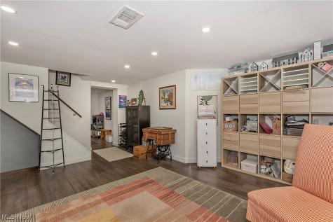 2359 Loyola Road University Heights OH 44118