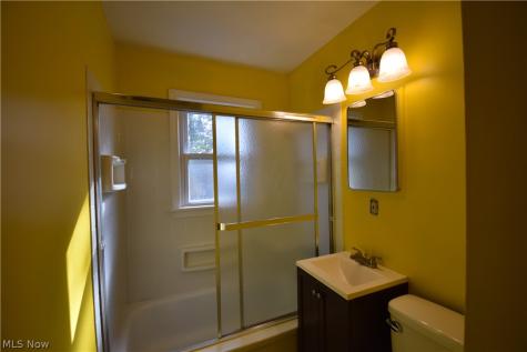 950 Reed Avenue Akron OH 44306