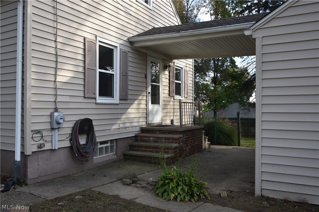 950 Reed Avenue Akron OH 44306