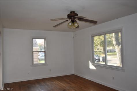 950 Reed Avenue Akron OH 44306
