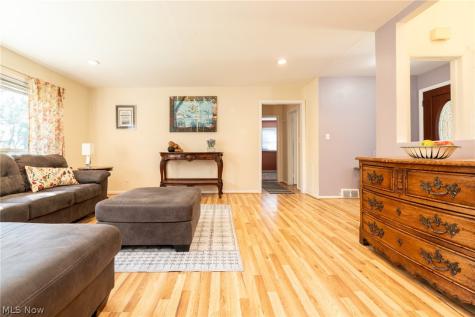 3129 Warrensville Center Road Shaker Heights OH 44122