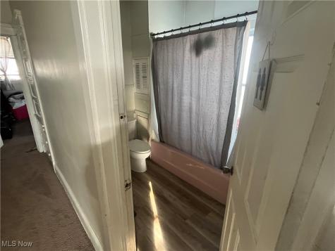 7409 Dearborn Avenue Cleveland OH 44102