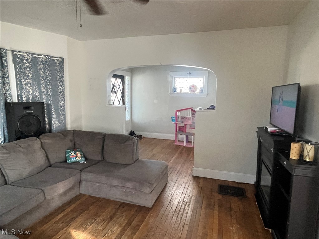 7409 Dearborn Avenue Cleveland OH 44102