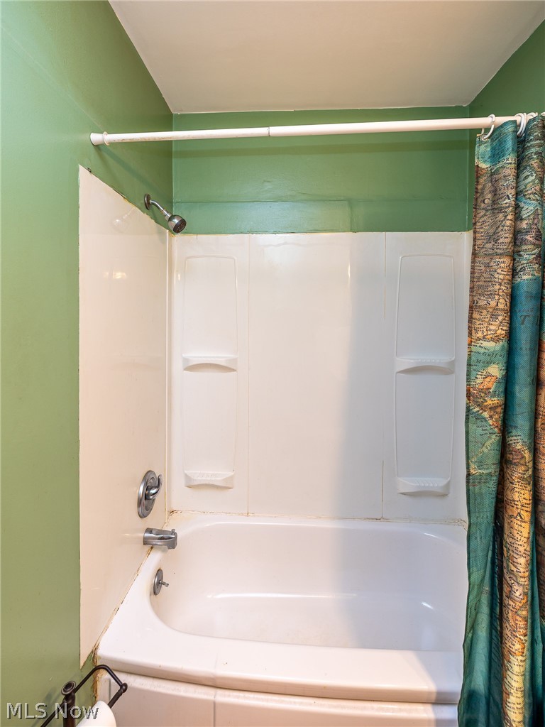 6833 Maplewood Road Parma Heights OH 44130