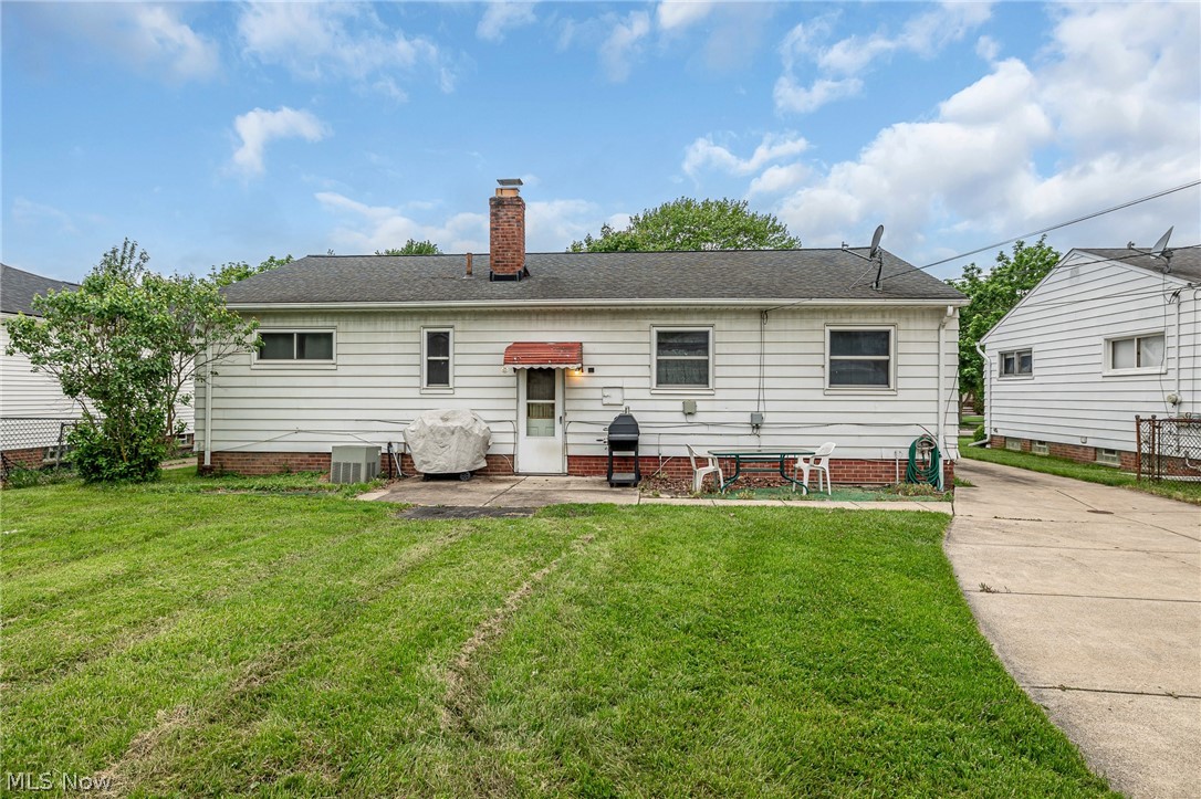 6833 Maplewood Road Parma Heights OH 44130