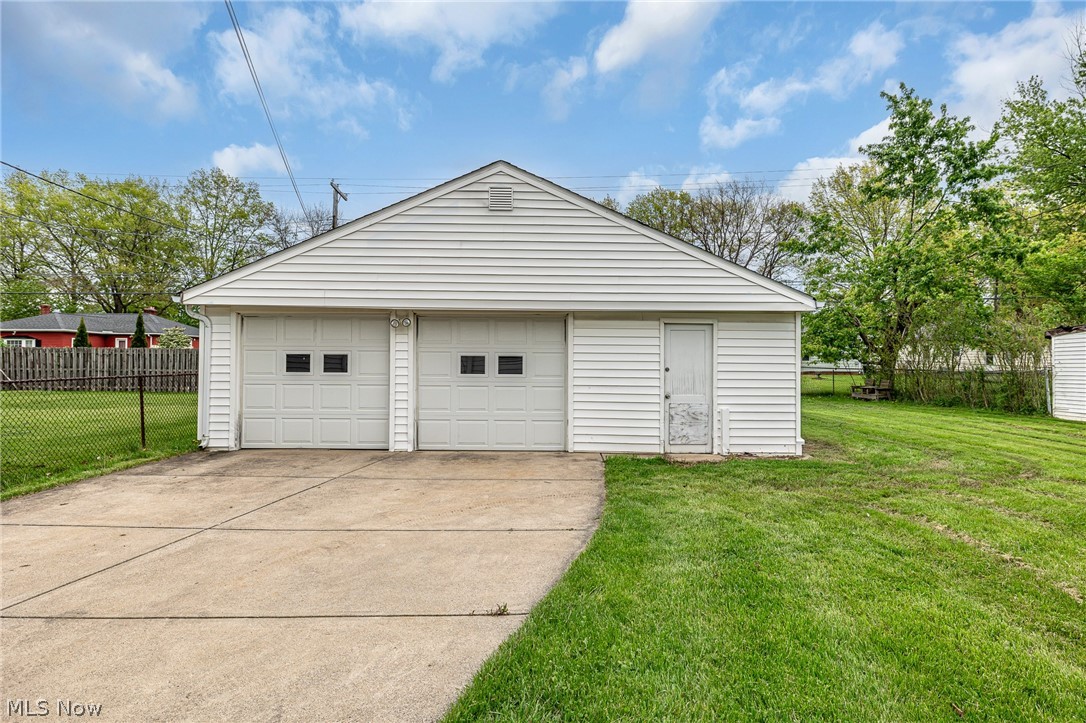 6833 Maplewood Road Parma Heights OH 44130