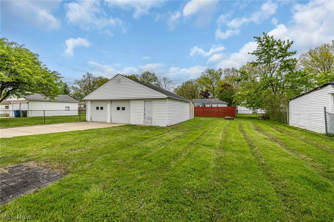 6833 Maplewood Road Parma Heights OH 44130