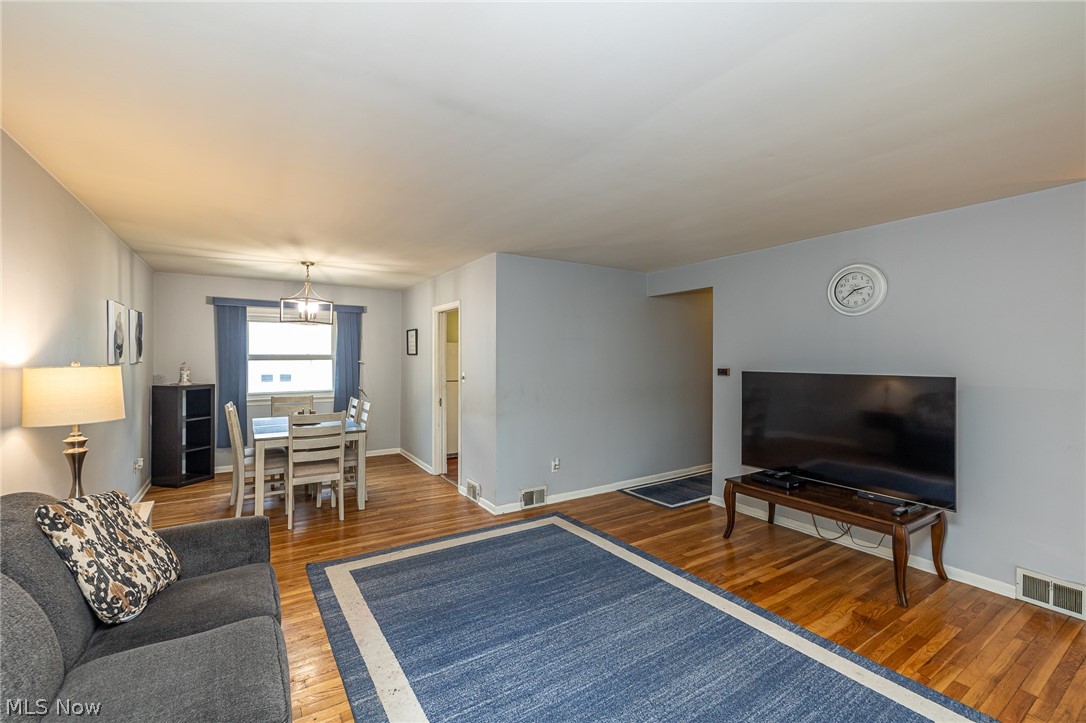 6833 Maplewood Road Parma Heights OH 44130