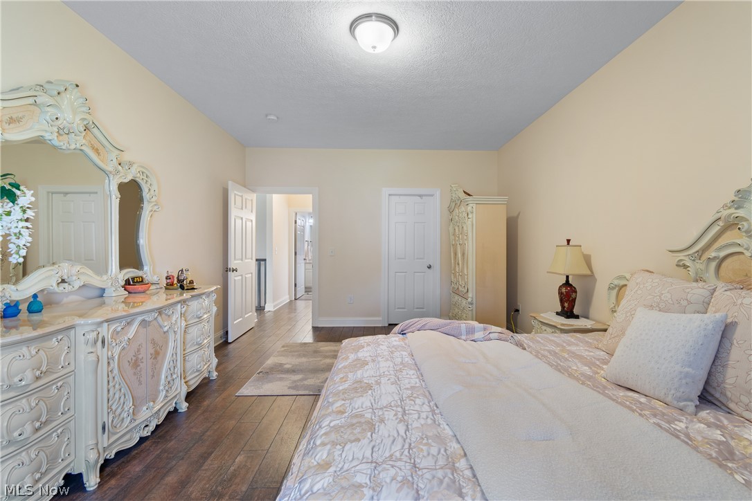 535 E Caston Road Green OH 44685