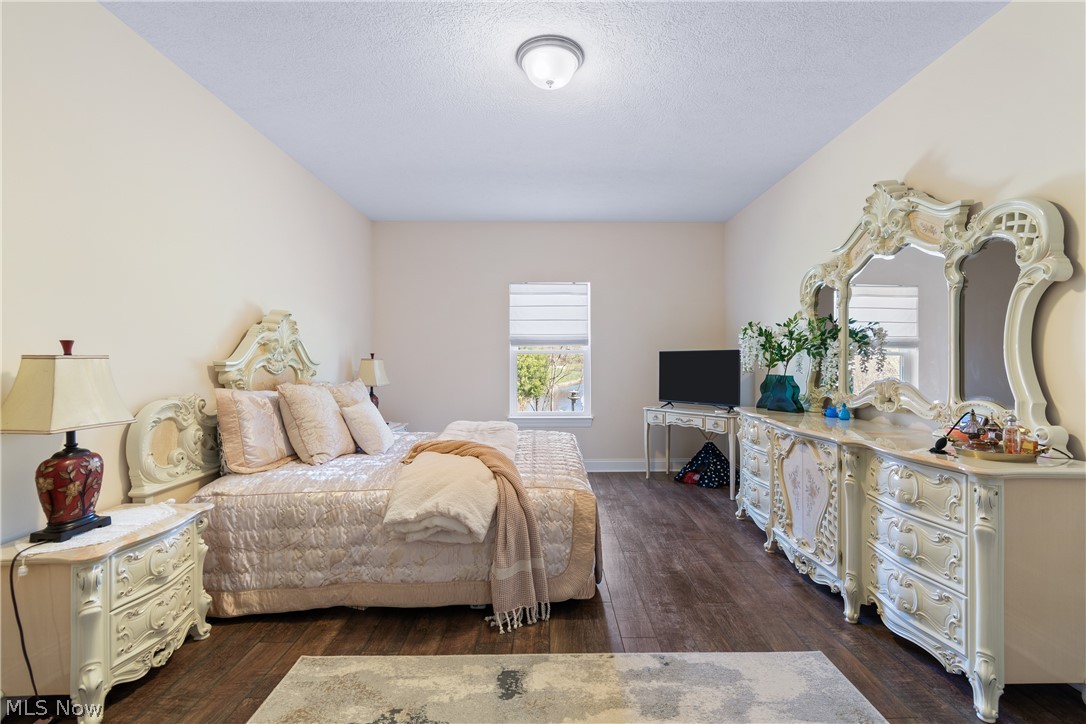 535 E Caston Road Green OH 44685