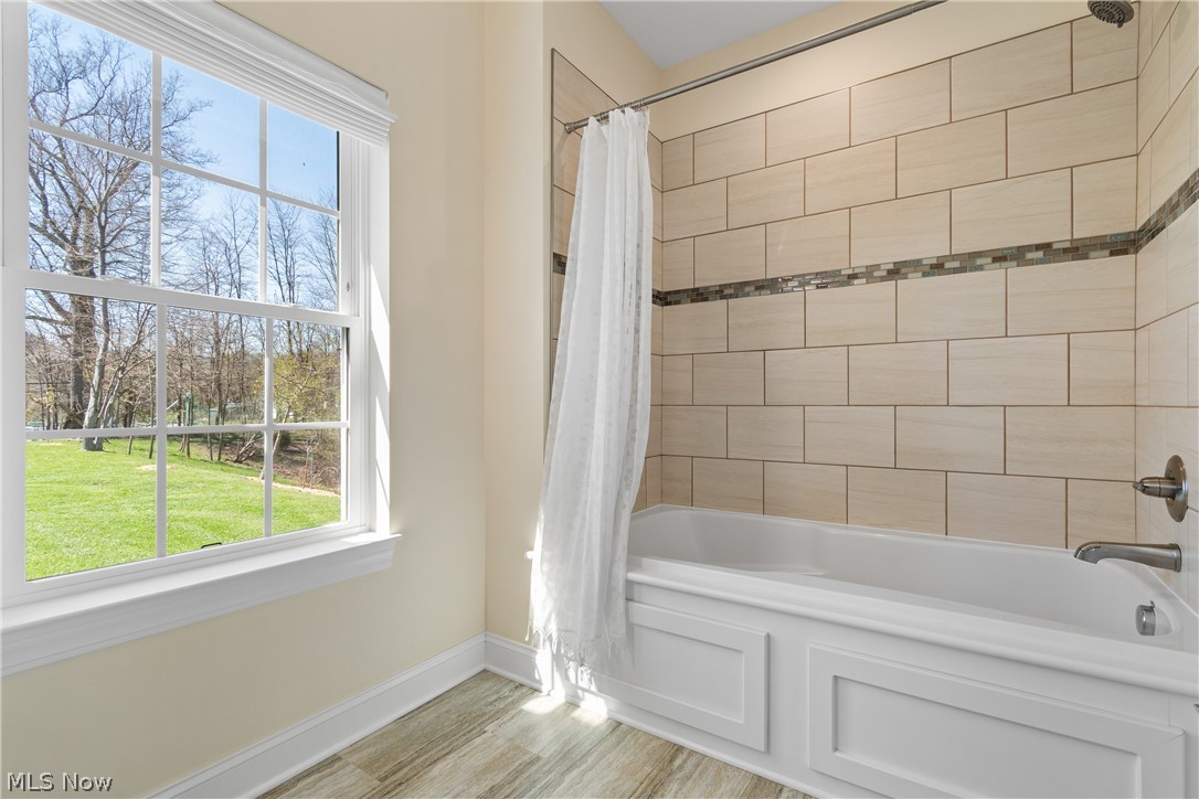 535 E Caston Road Green OH 44685