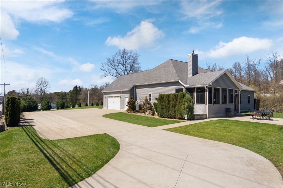 535 E Caston Road Green OH 44685