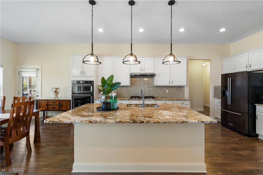 535 E Caston Road Green OH 44685