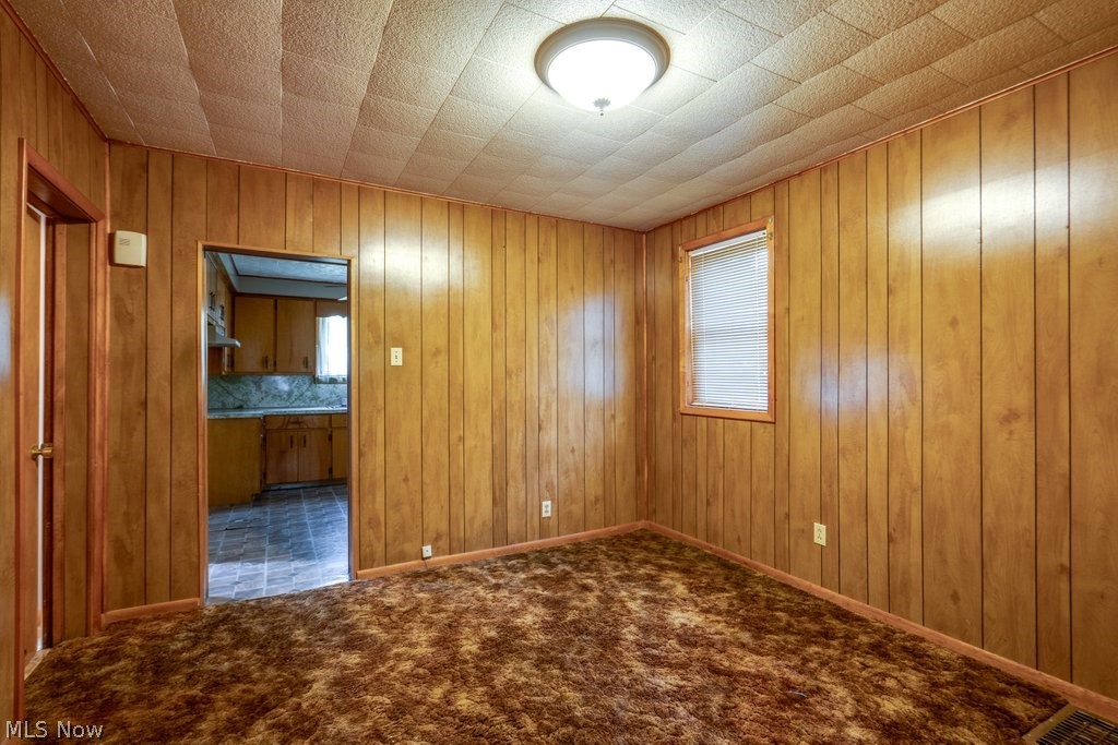 1031 Pike Street Alliance OH 44601