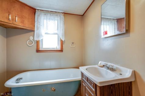 1031 Pike Street Alliance OH 44601