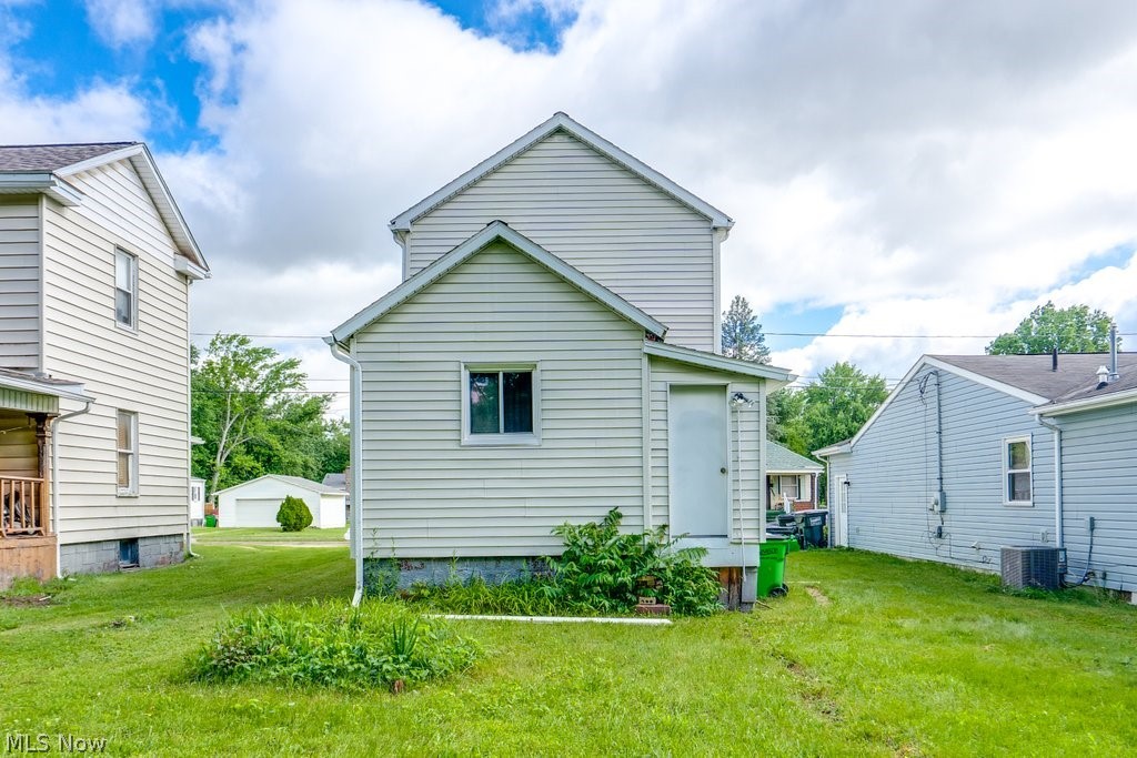1031 Pike Street Alliance OH 44601