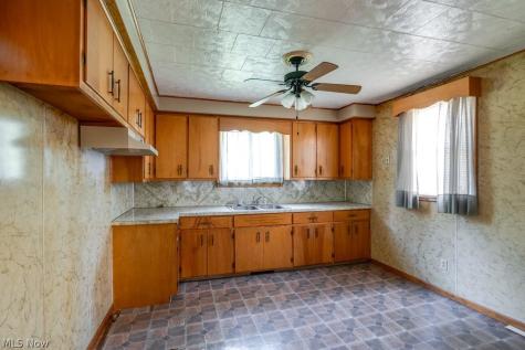 1031 Pike Street Alliance OH 44601