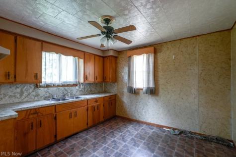 1031 Pike Street Alliance OH 44601