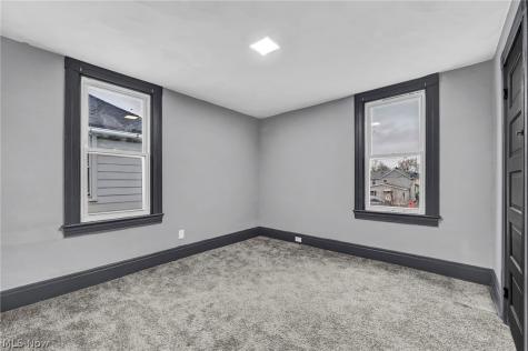 2129 E 30th Street Lorain OH 44055