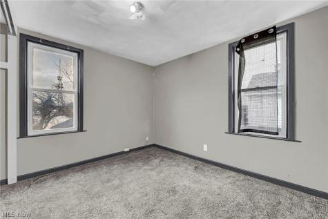 2129 E 30th Street Lorain OH 44055