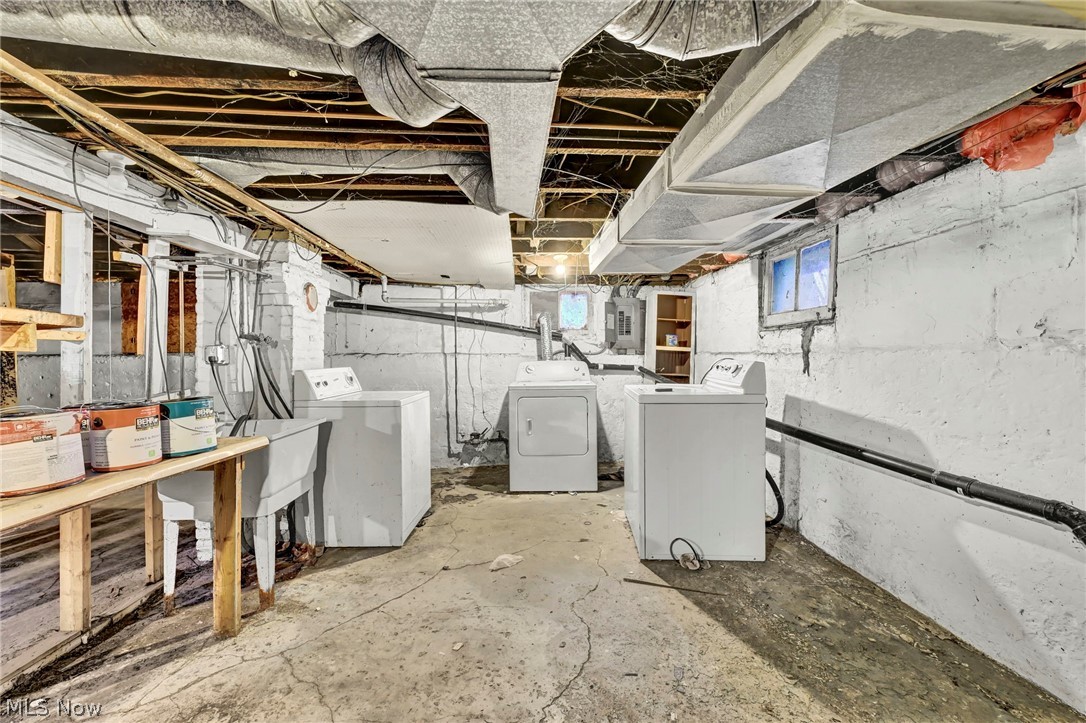 2129 E 30th Street Lorain OH 44055