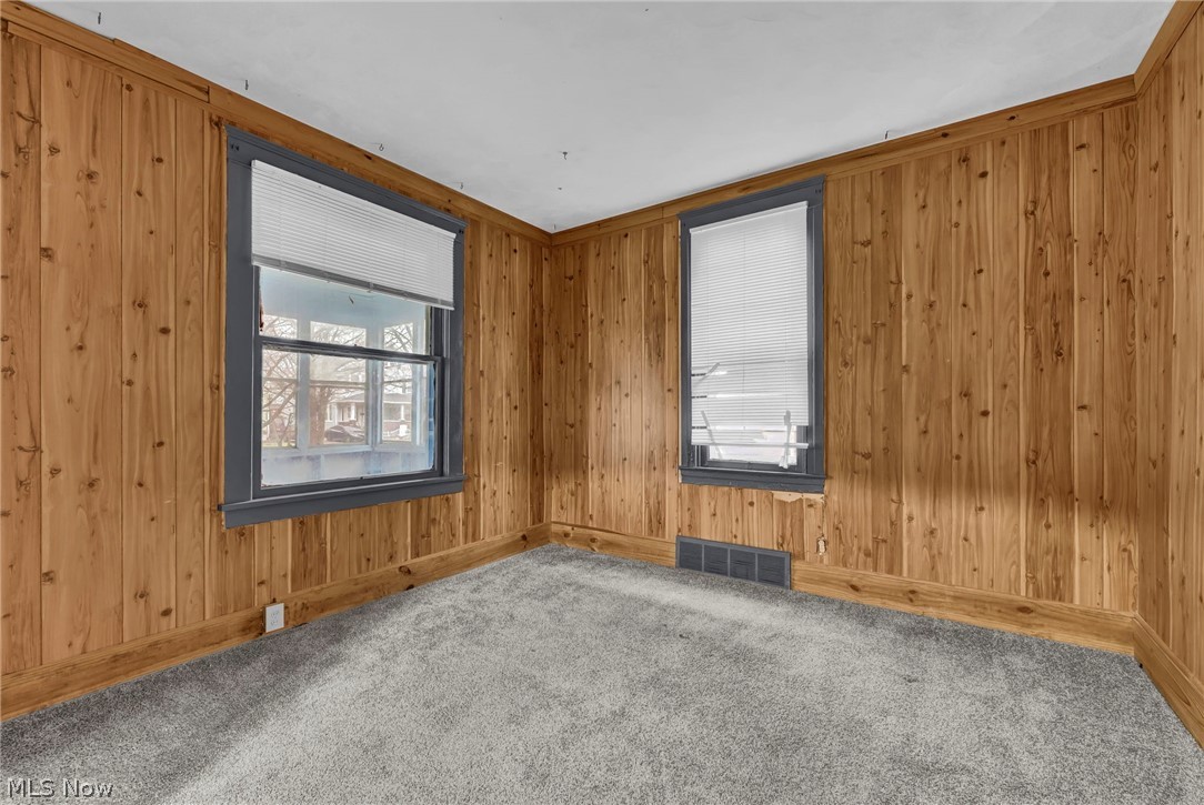 2129 E 30th Street Lorain OH 44055