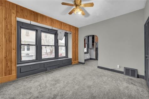2129 E 30th Street Lorain OH 44055