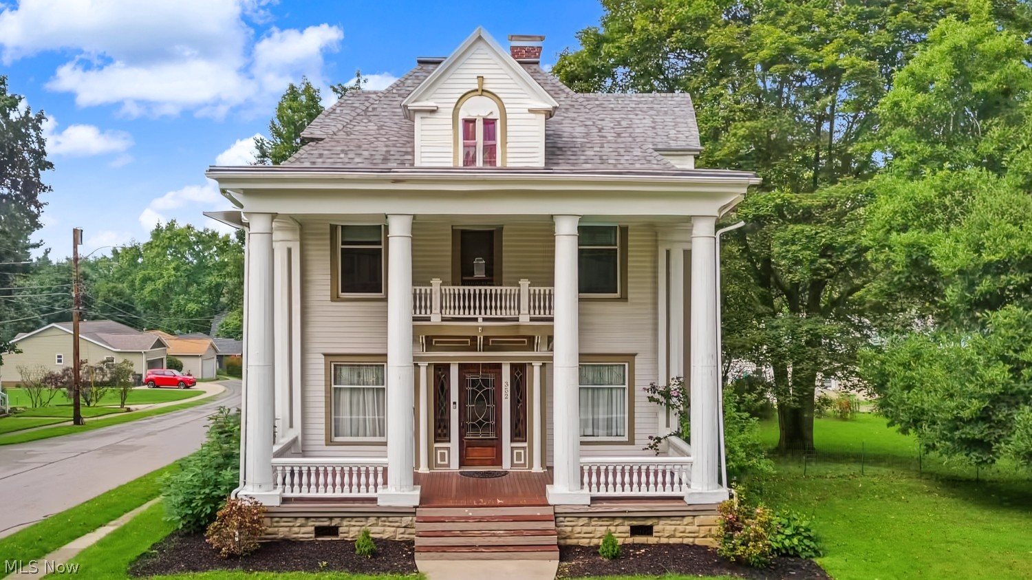 352 High Street Wadsworth OH 44281