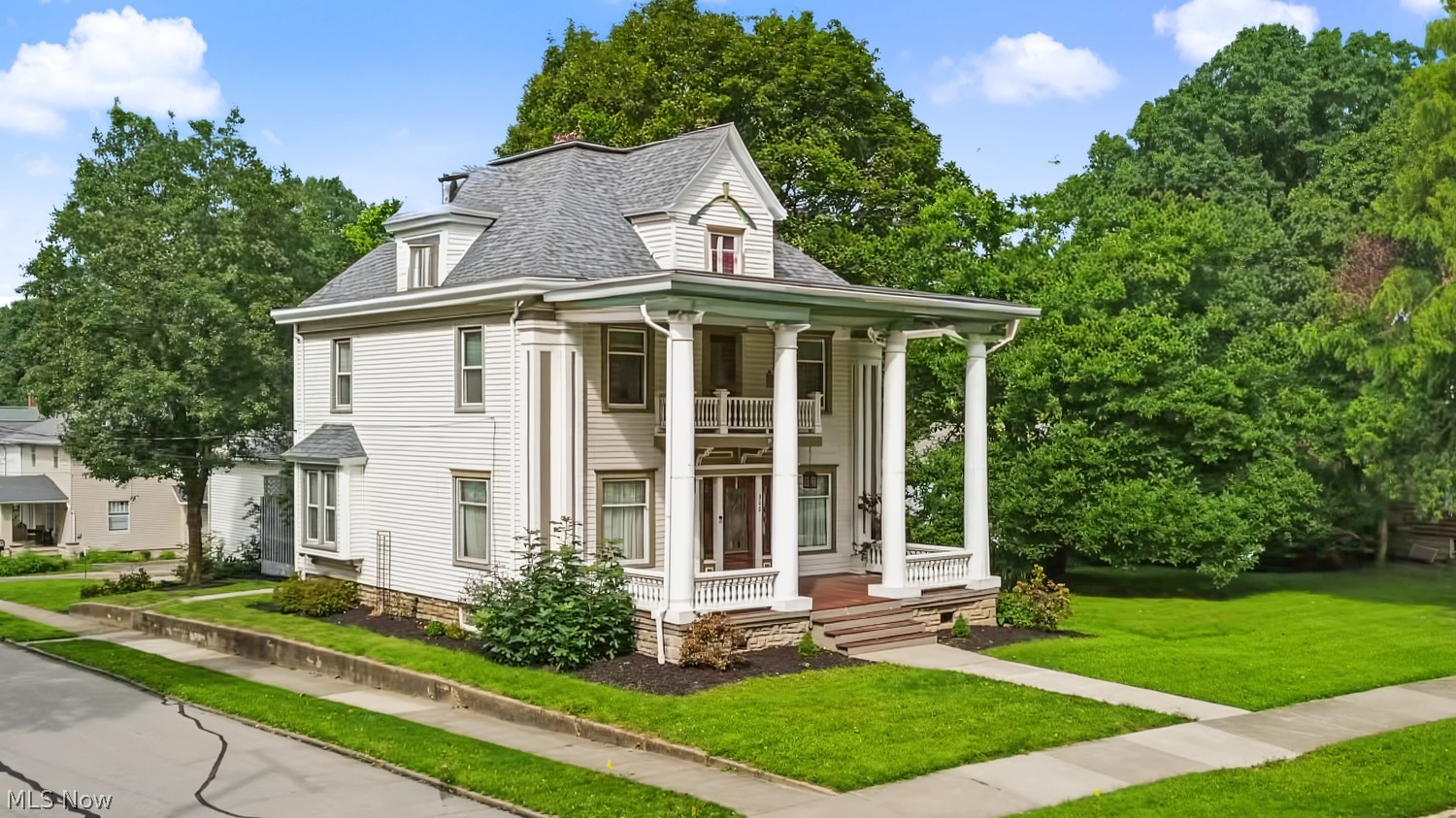 352 High Street Wadsworth OH 44281
