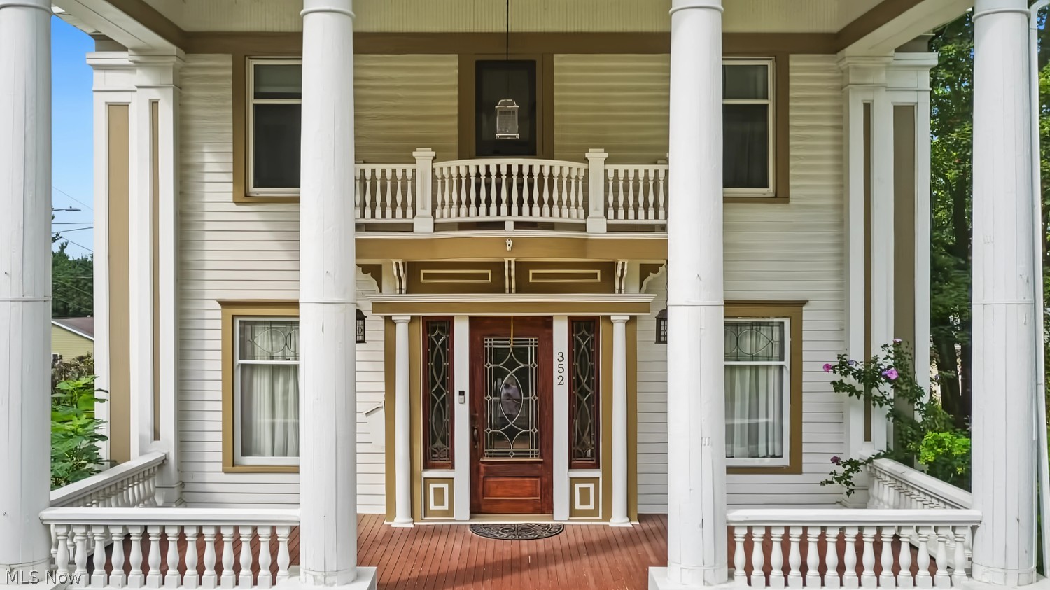 352 High Street Wadsworth OH 44281