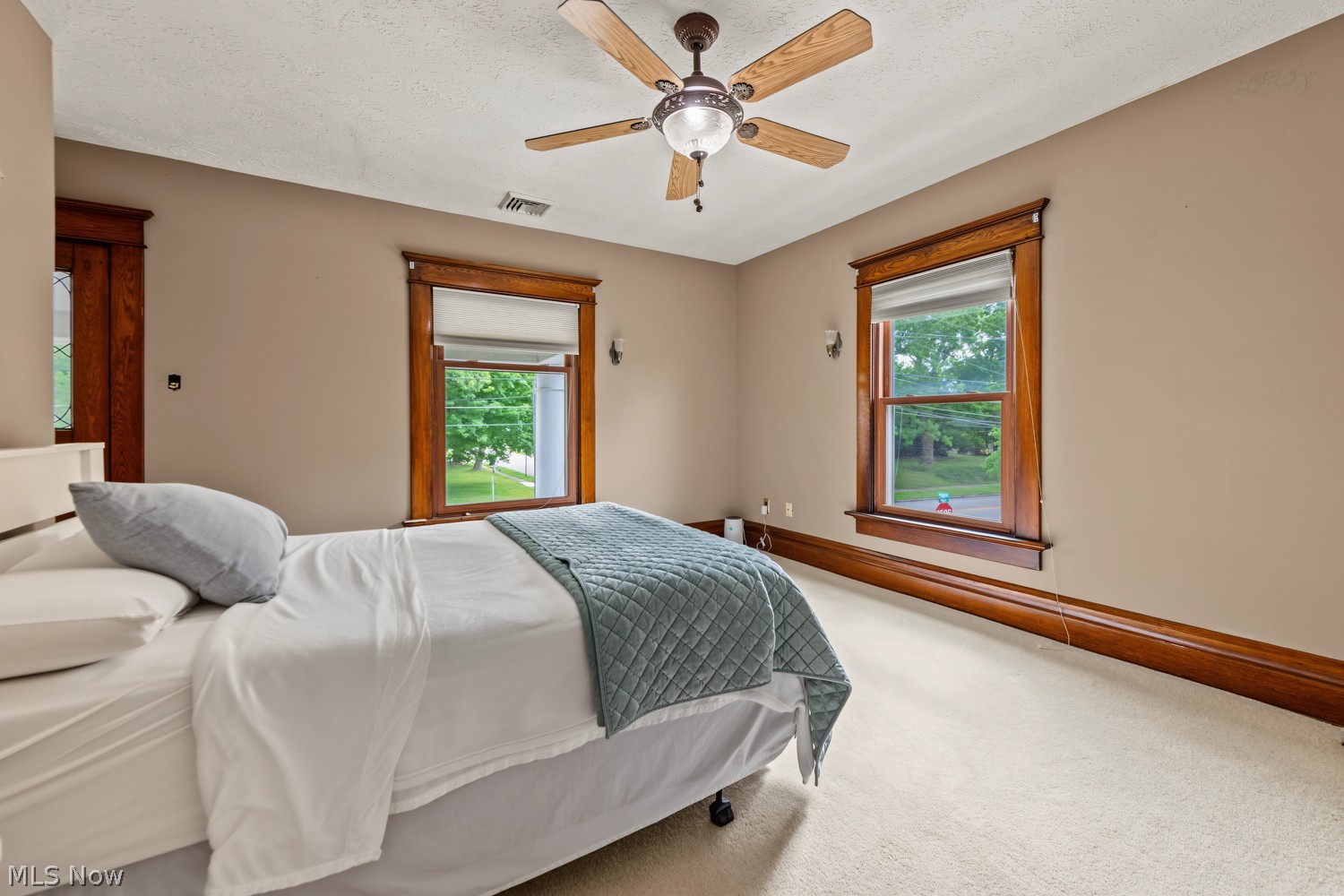 352 High Street Wadsworth OH 44281