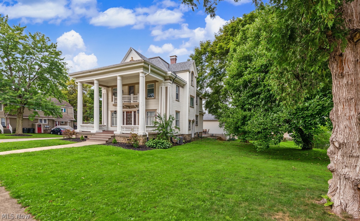 352 High Street Wadsworth OH 44281