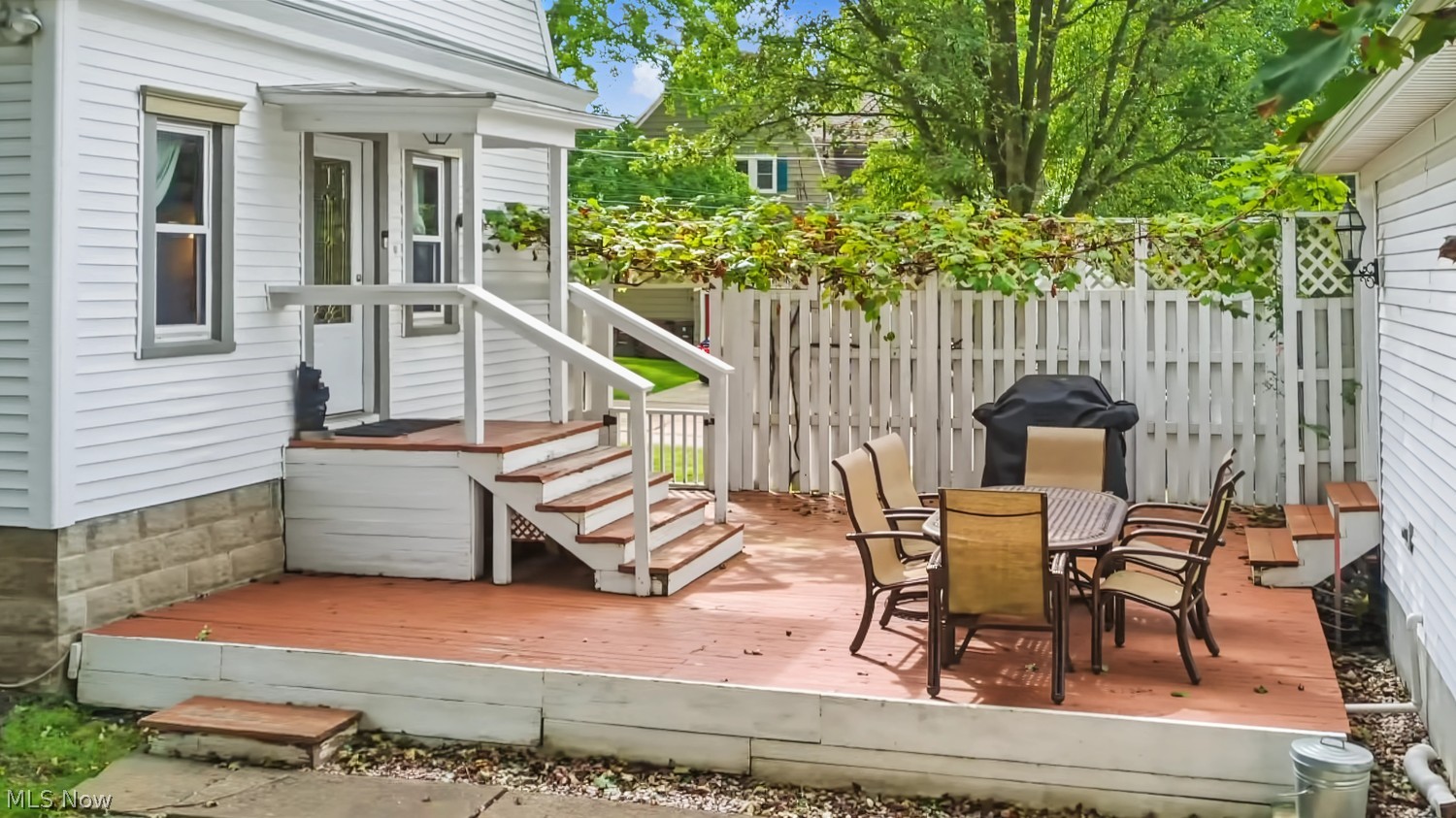 352 High Street Wadsworth OH 44281