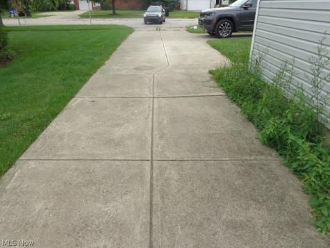 6292 Smith Road Brook Park OH 44142