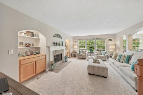 7680 Woodpath Drive Hudson OH 44236