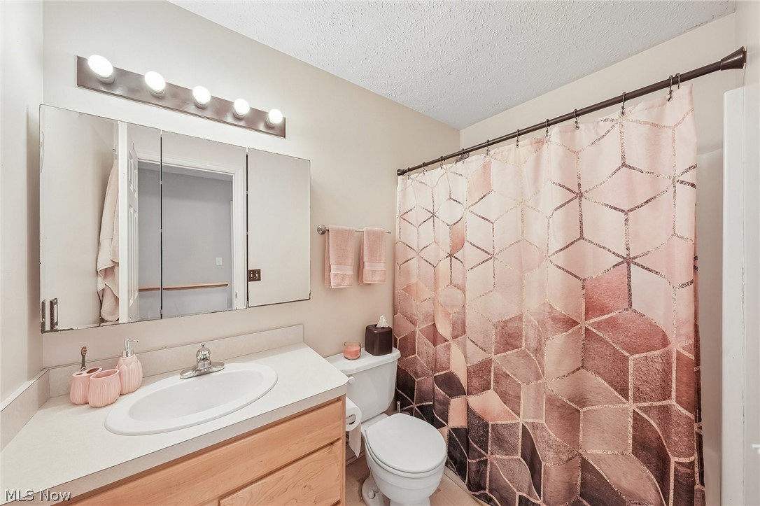 7680 Woodpath Drive Hudson OH 44236
