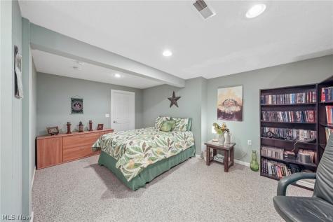 7680 Woodpath Drive Hudson OH 44236