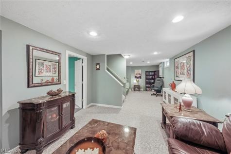 7680 Woodpath Drive Hudson OH 44236