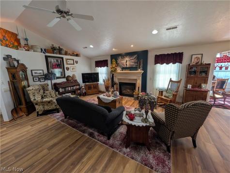 4981 Cardinal Court Millersburg OH 44654