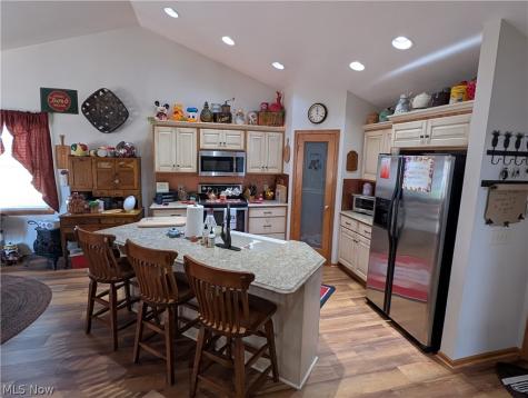 4981 Cardinal Court Millersburg OH 44654