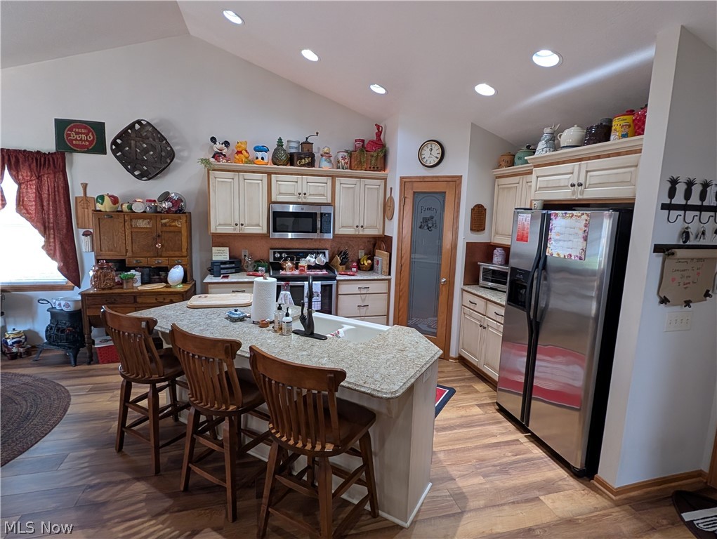 4981 Cardinal Court Millersburg OH 44654