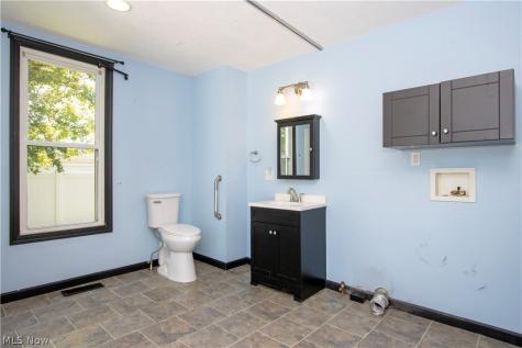 714 Pike Avenue SW Massillon OH 44647