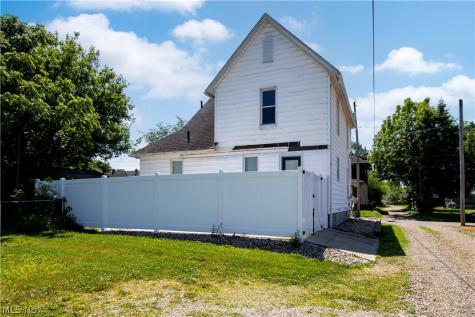 714 Pike Avenue SW Massillon OH 44647