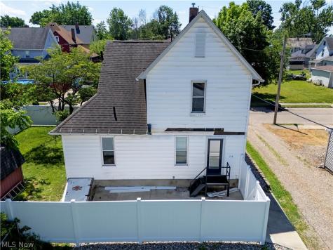 714 Pike Avenue SW Massillon OH 44647