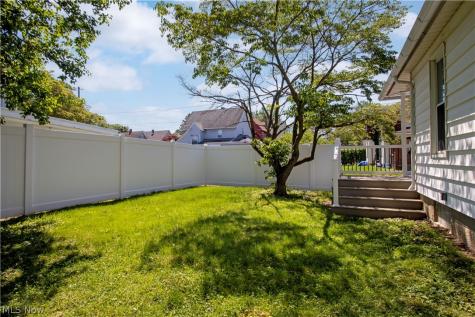 714 Pike Avenue SW Massillon OH 44647