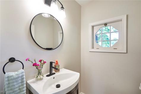 399 Mineola Avenue Akron OH 44313