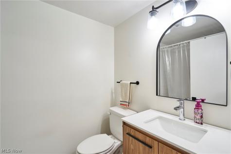 399 Mineola Avenue Akron OH 44313