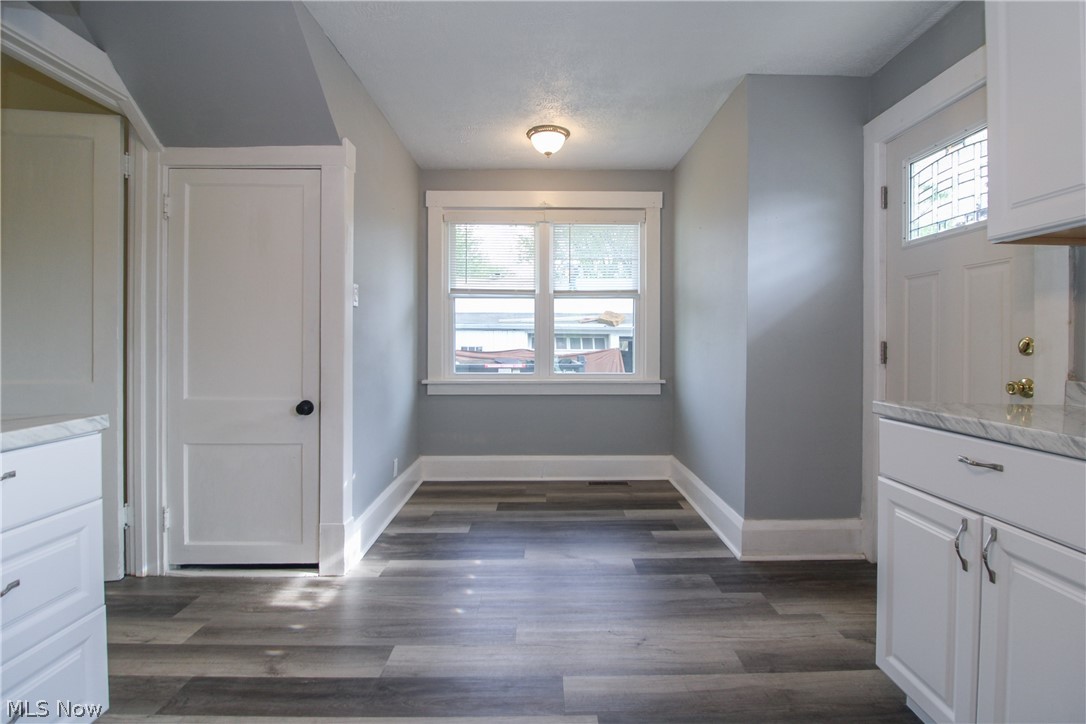 65 Duquesne Street Columbiana OH 44408